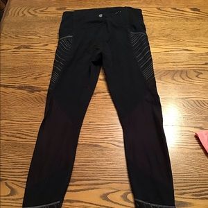 Athleta leggings and shirt sz small lot of 2